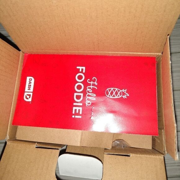 Dash Pumpkin Mini Waffle Maker 4" Cooking Surface Non-stick 350 Watts Orange - Picture 7 of 9